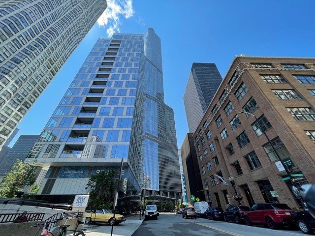 440 N Wabash Ave #3907, Chicago, IL 60611