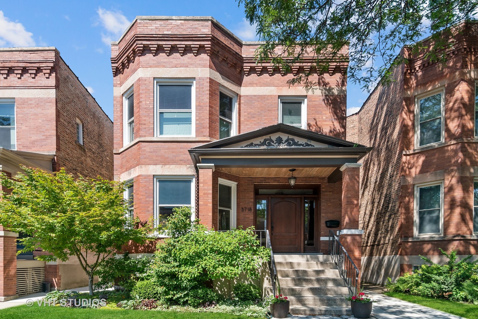 3718 N Bell Avenue, Chicago, IL 60618