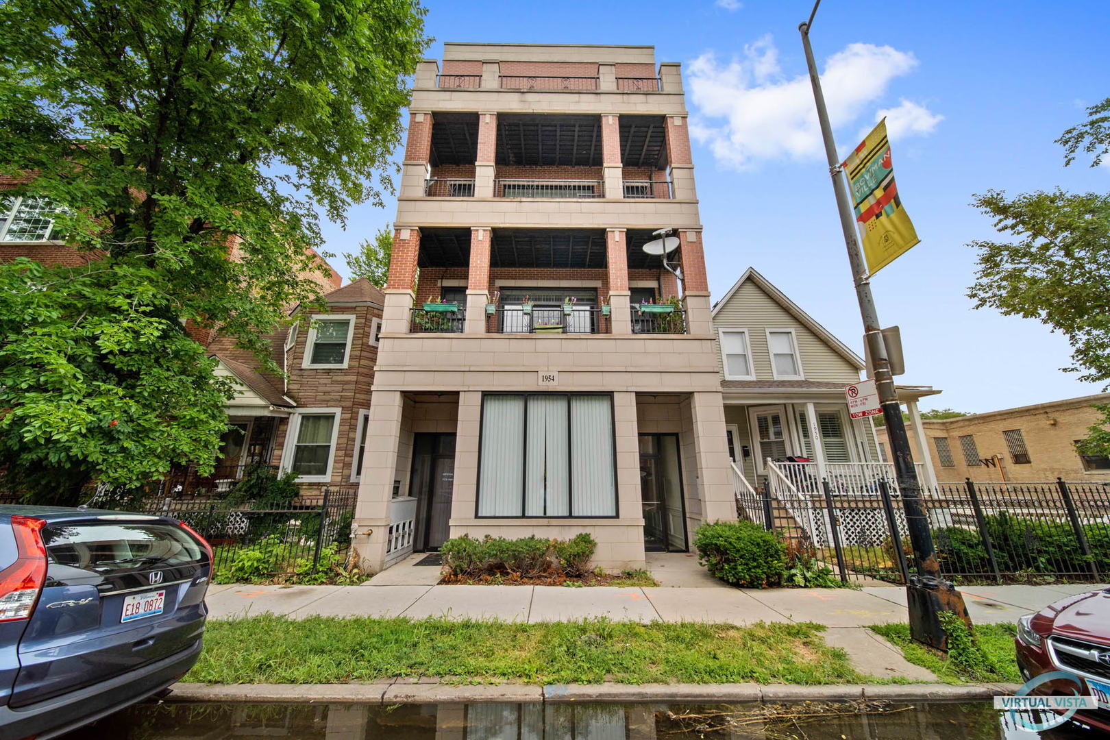 1954 W Foster Ave #4, Chicago, IL 60640