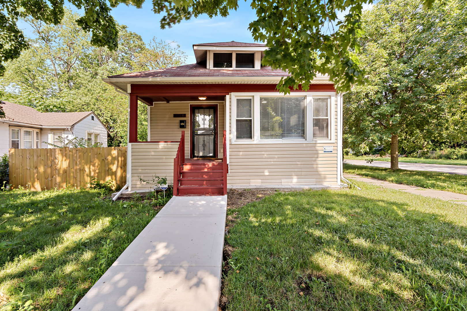 10557 S MAY Street, Chicago, IL 60643