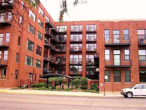 2323 W Pershing Rd #324, Chicago, IL 60609