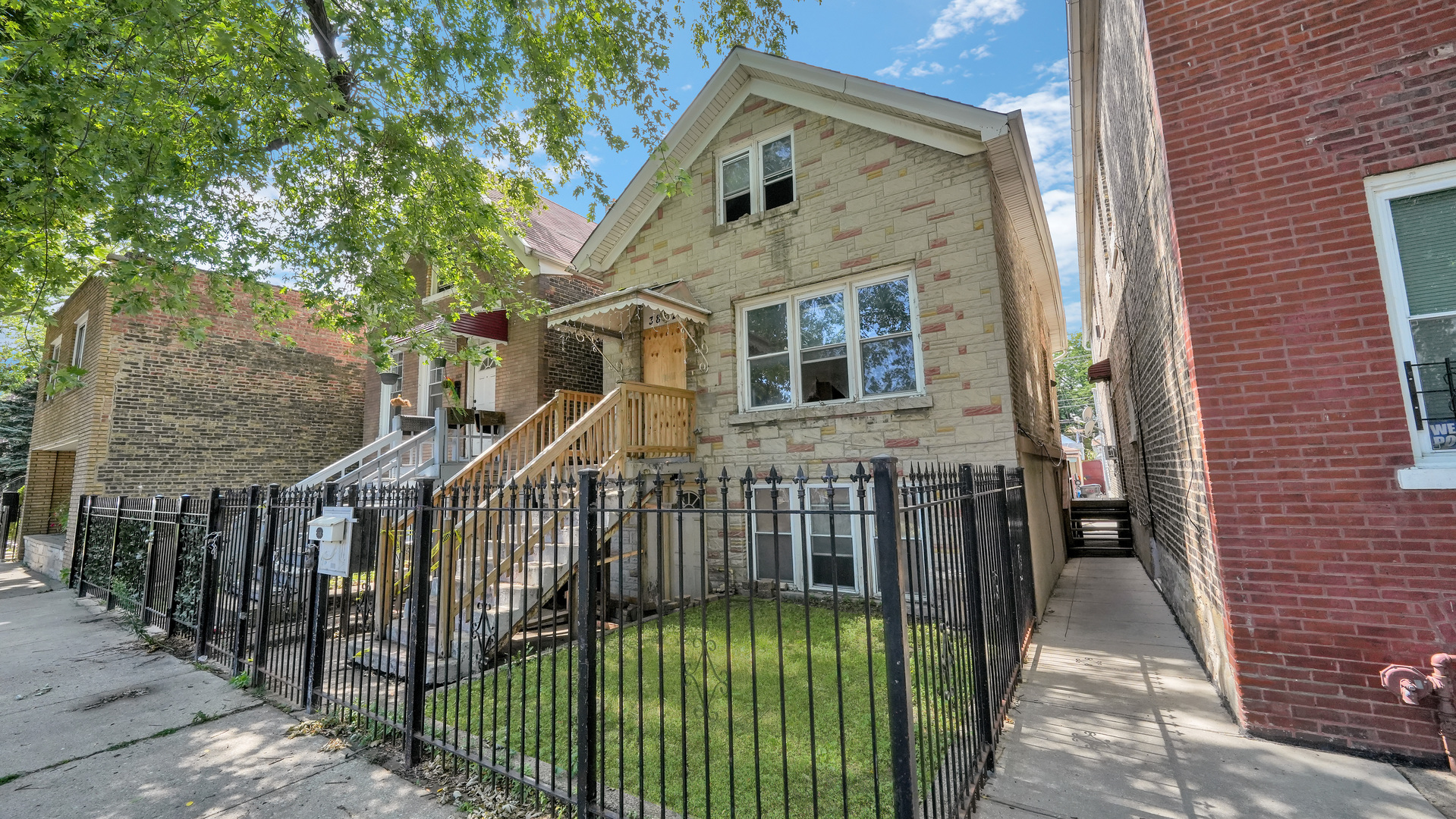 3826 S Honore Street, Chicago, IL 60609