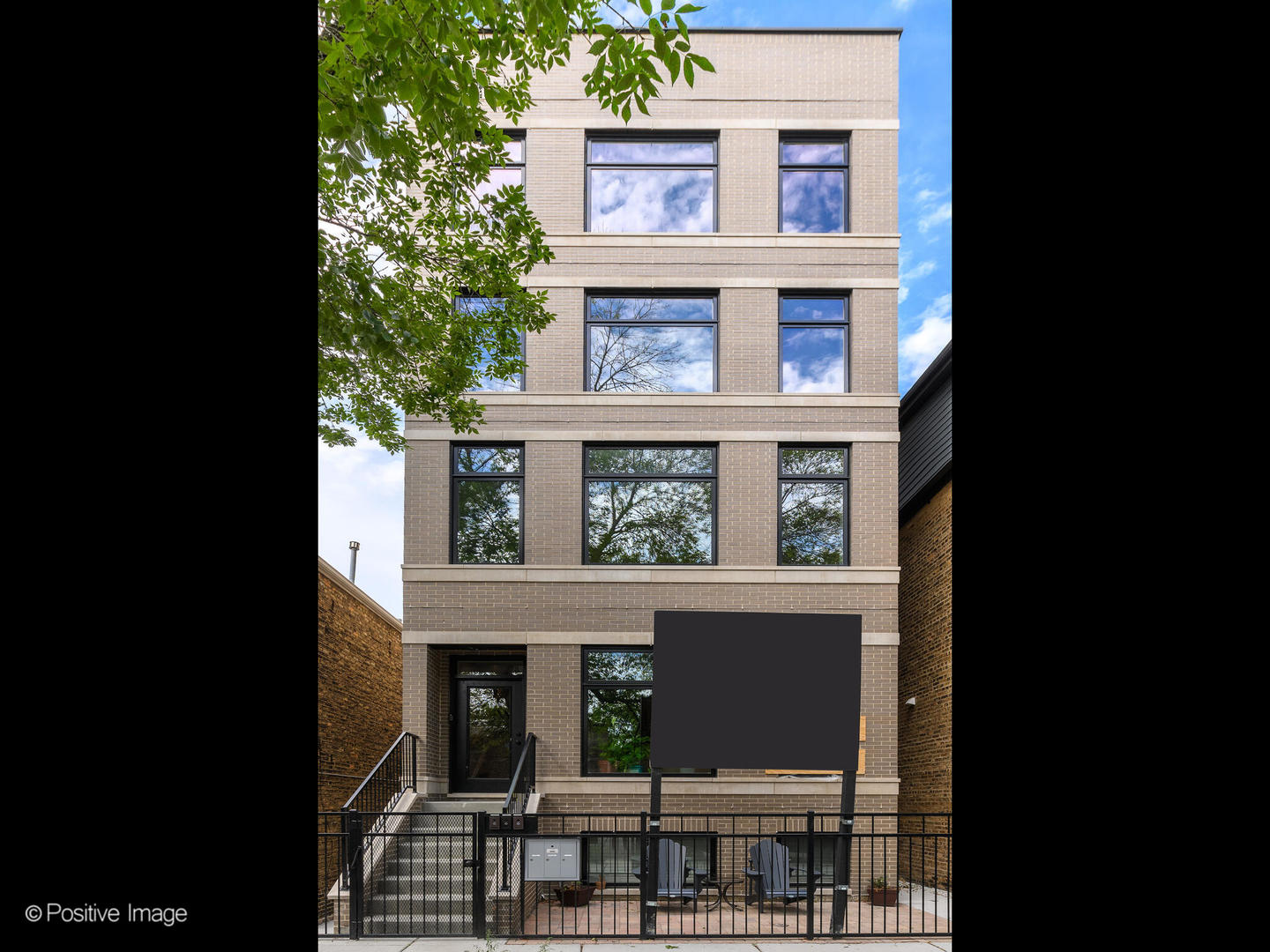 1525 N Bosworth Ave #3S, Chicago, IL 60642