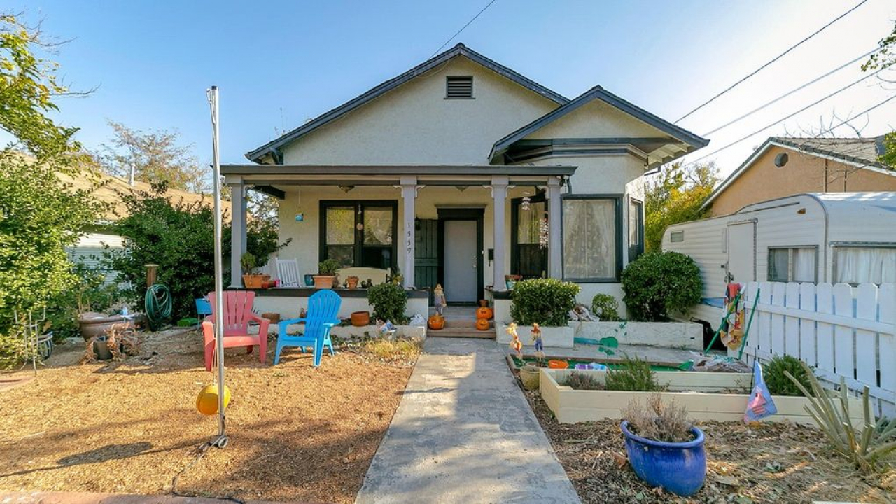 1559 Willis St, Redding, CA 96001