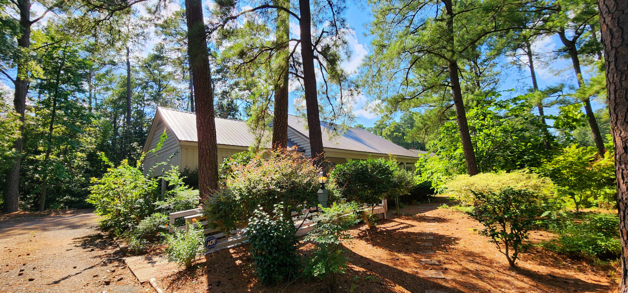 505 NE St, Roseboro, NC 28382