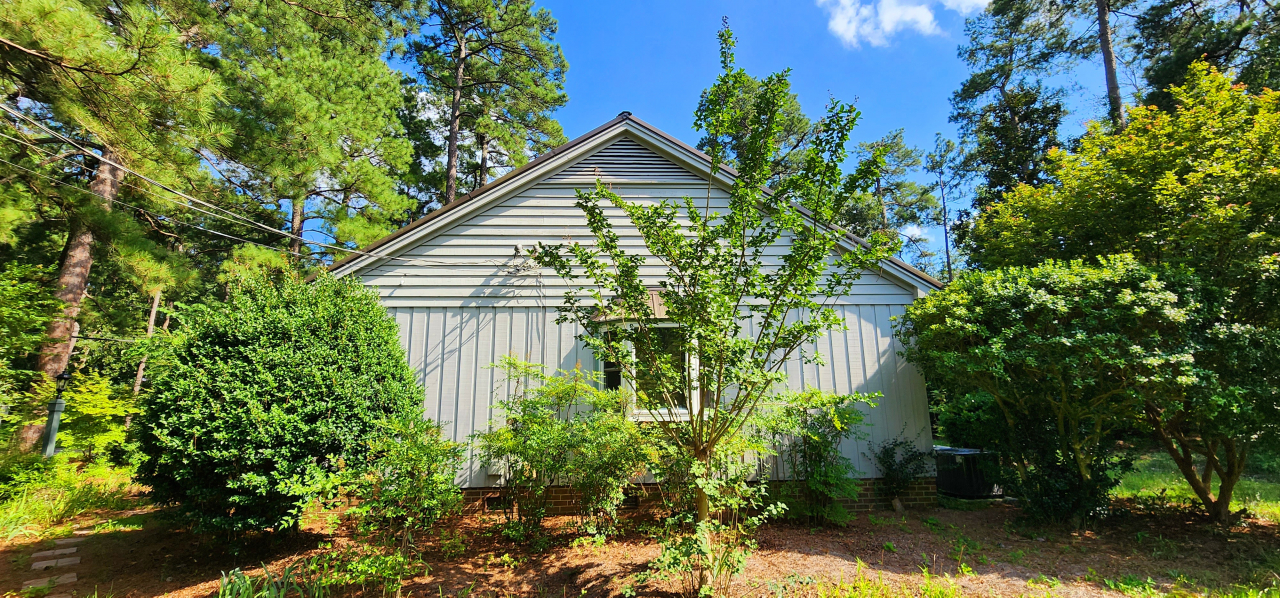 505 NE St, Roseboro, NC 28382