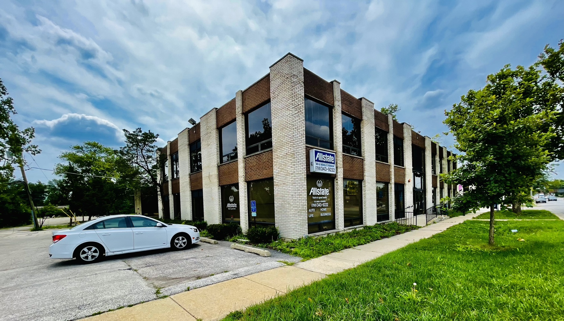 9999 W Roosevelt Road, Westchester, IL 60154