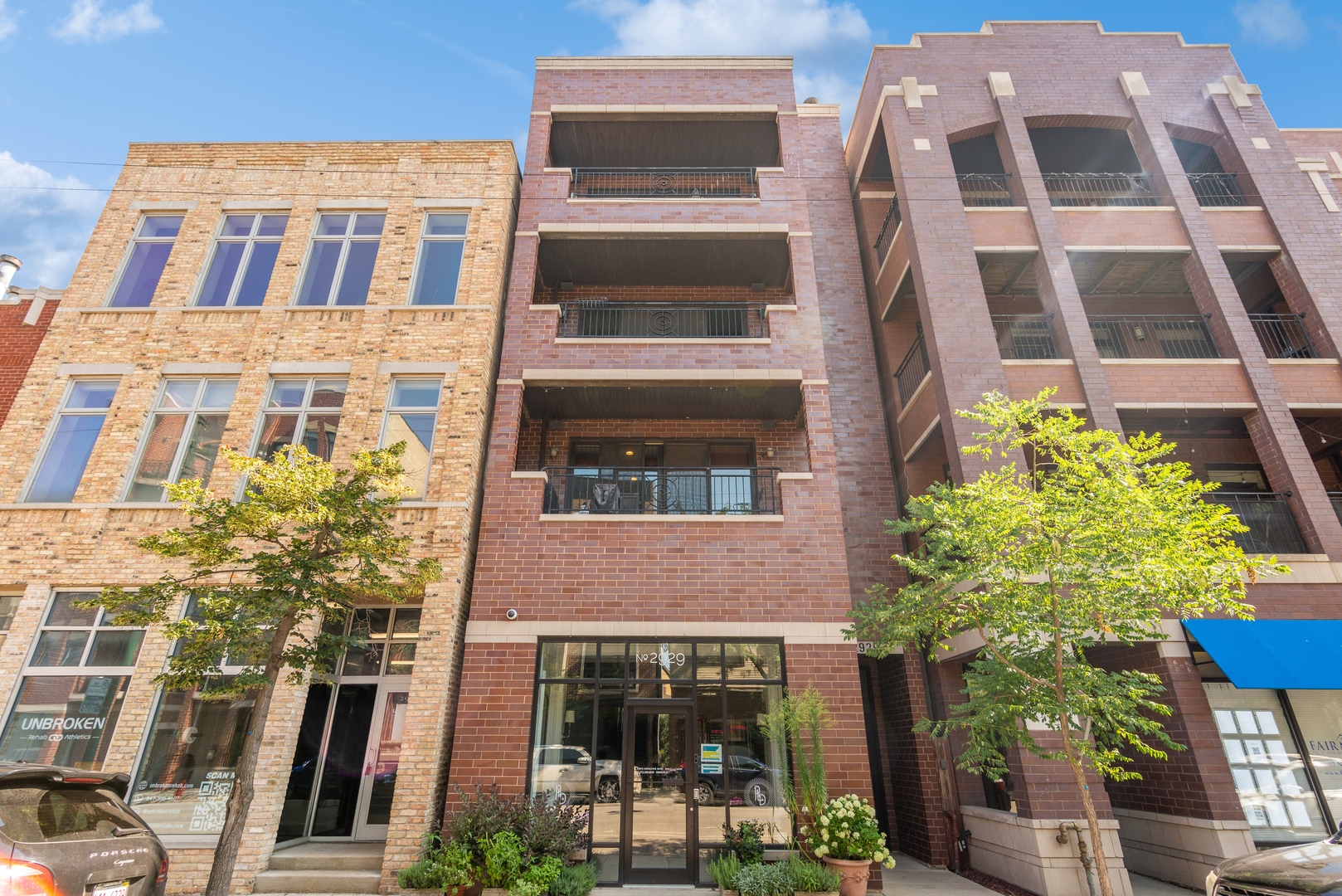 2929 N Lincoln Ave #4, Chicago, IL 60657