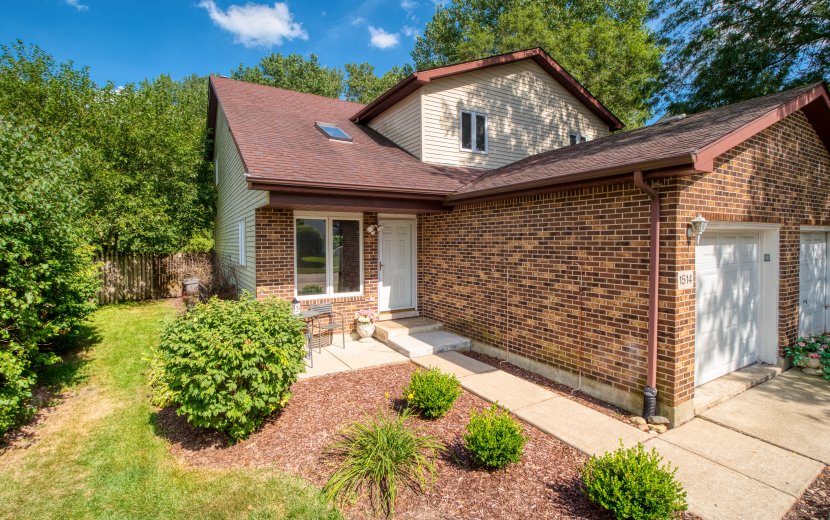 1514 Peachtree Ln, Lockport, IL 60441