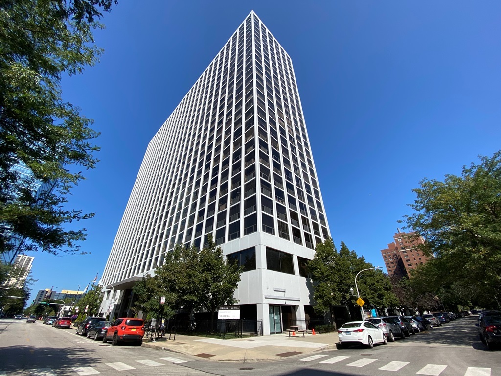 4343 N Clarendon Ave #2611, Chicago, IL 60613