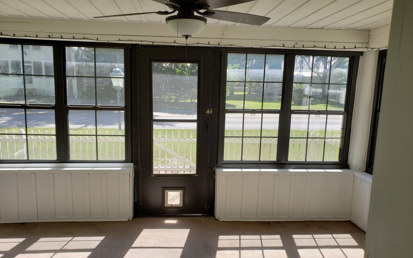 685 3rd Ave, Welaka, FL 32193