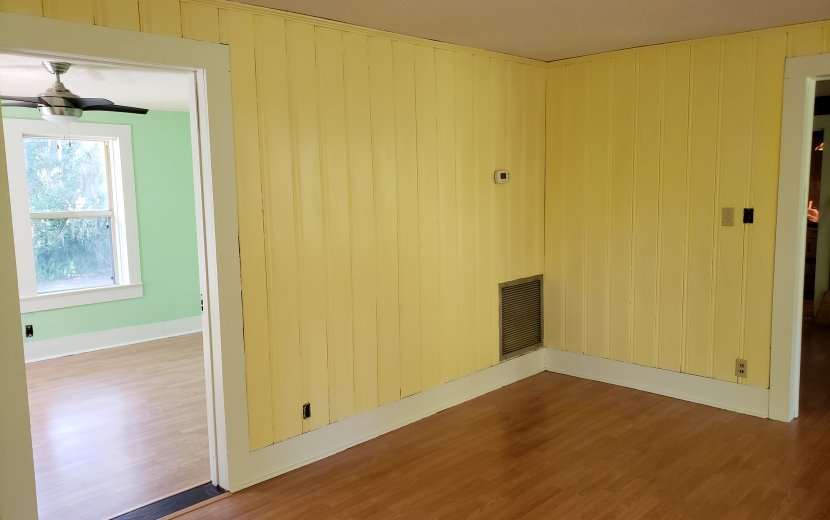 685 3rd Ave, Welaka, FL 32193