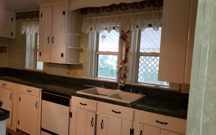 685 3rd Ave, Welaka, FL 32193