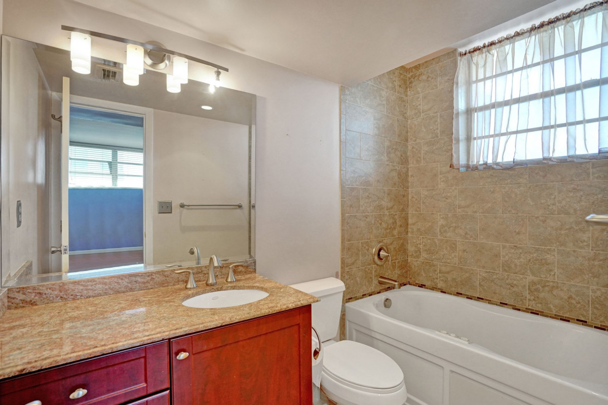 244 79th St 4DE, Miami Beach, FL 33141