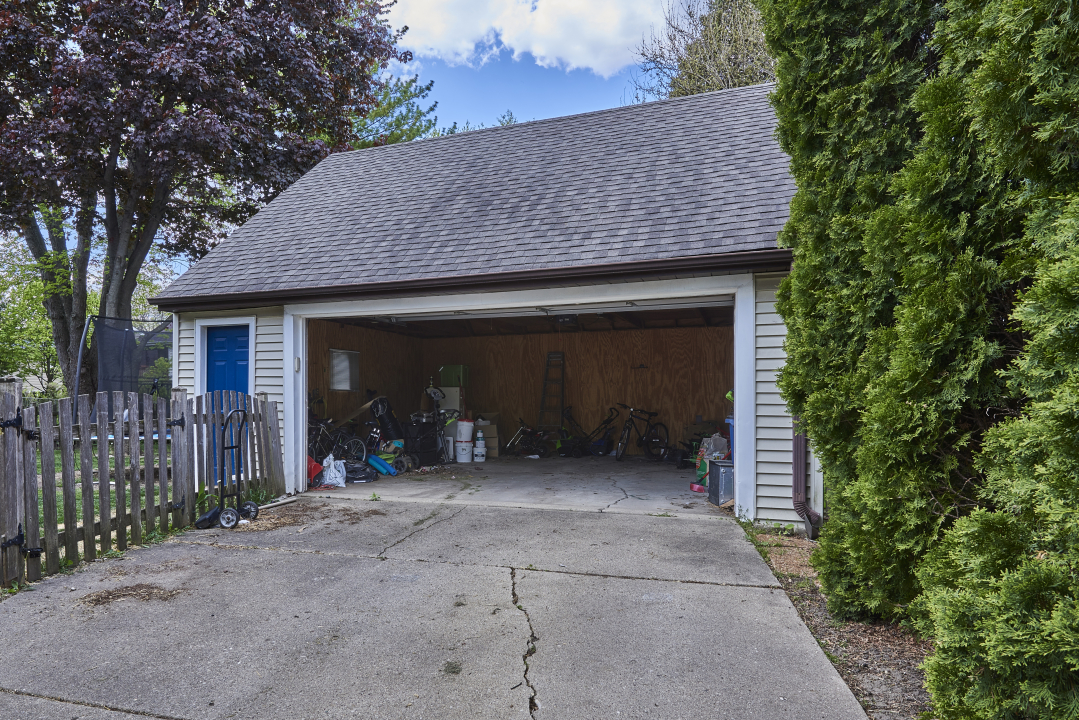 100 Deerpath Dr, Vernon Hills, IL 60061