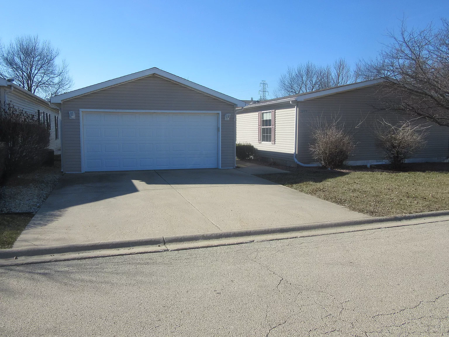 22450 S Remington Dr, Channahon, IL